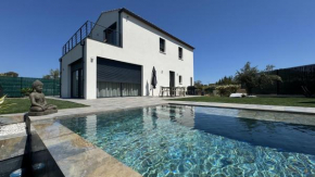 La Villa Pangea un havre de paix unique avec vue sur la rivière et la nature